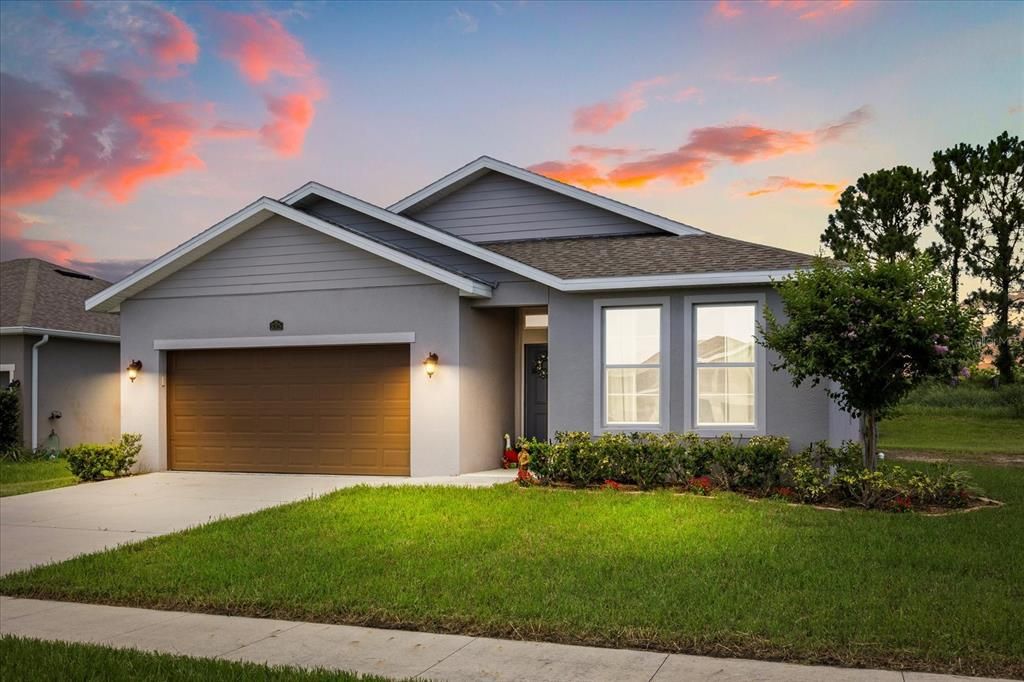 Недавно продано: $299,990 (3 спален, 2 ванн, 1593 Квадратных фут)