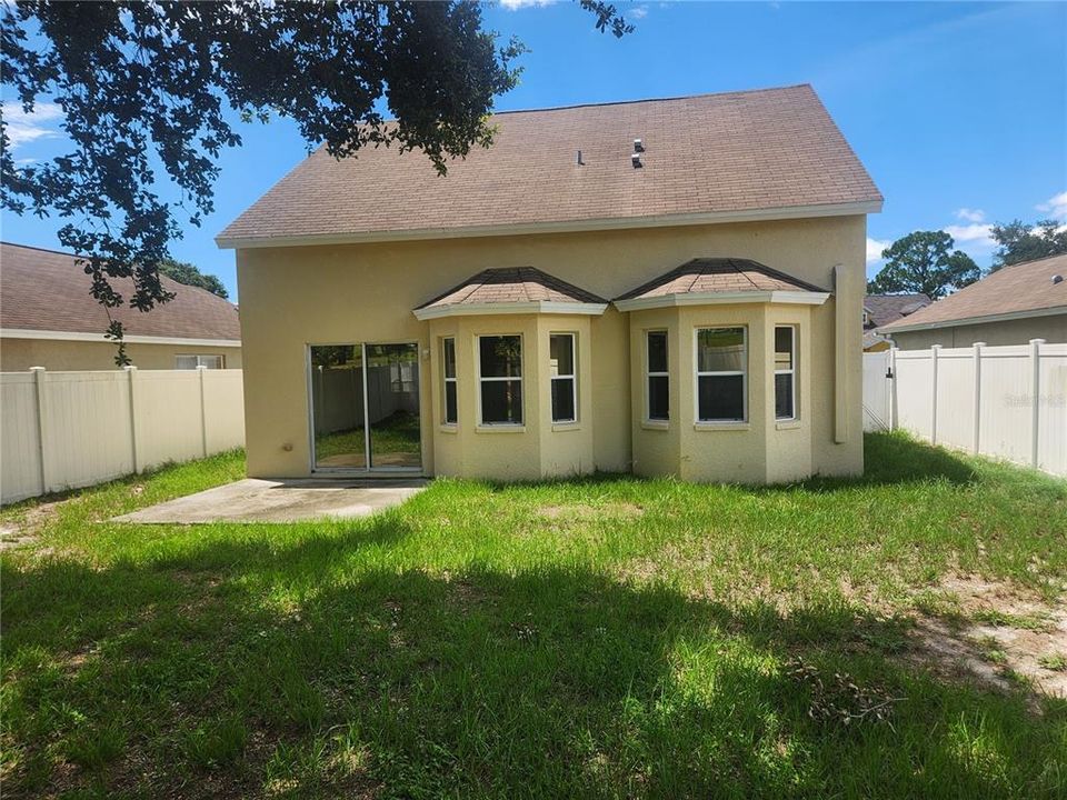 Activo con contrato: $224,100 (4 camas, 2 baños, 1494 Pies cuadrados)