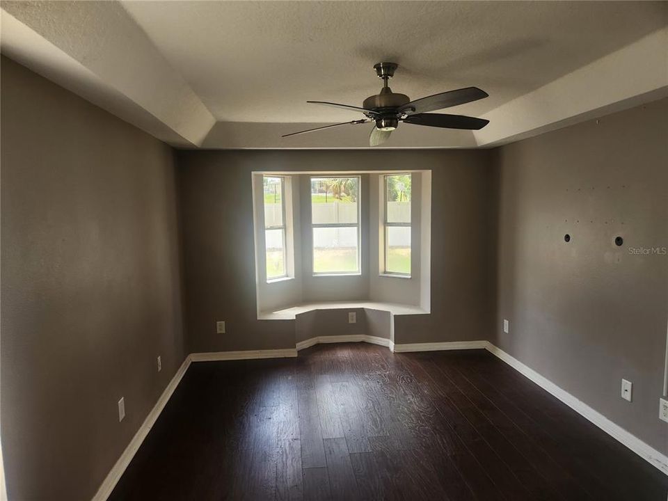 Activo con contrato: $224,100 (4 camas, 2 baños, 1494 Pies cuadrados)