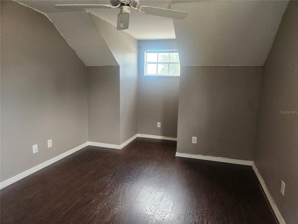 Activo con contrato: $224,100 (4 camas, 2 baños, 1494 Pies cuadrados)