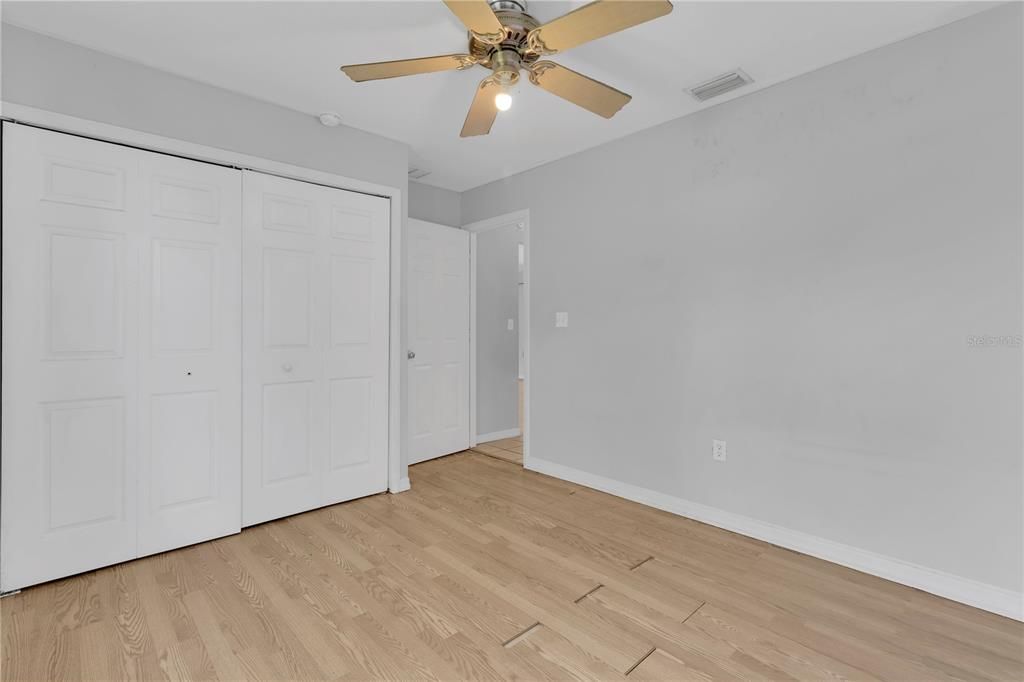 Activo con contrato: $230,000 (3 camas, 2 baños, 1293 Pies cuadrados)