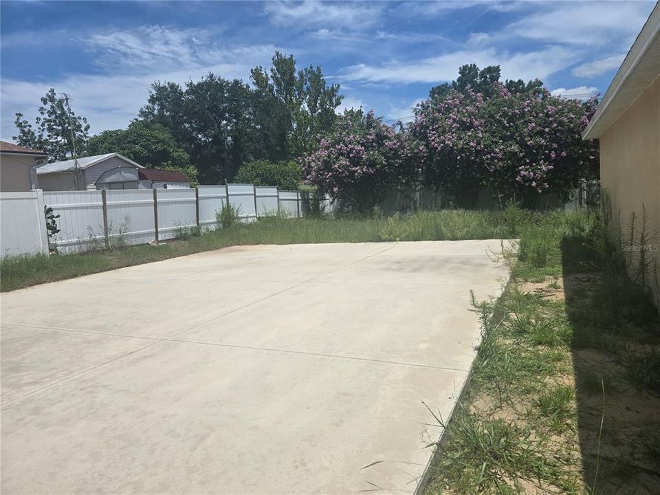 For Sale: $300,000 (4 beds, 2 baths, 2108 Square Feet)