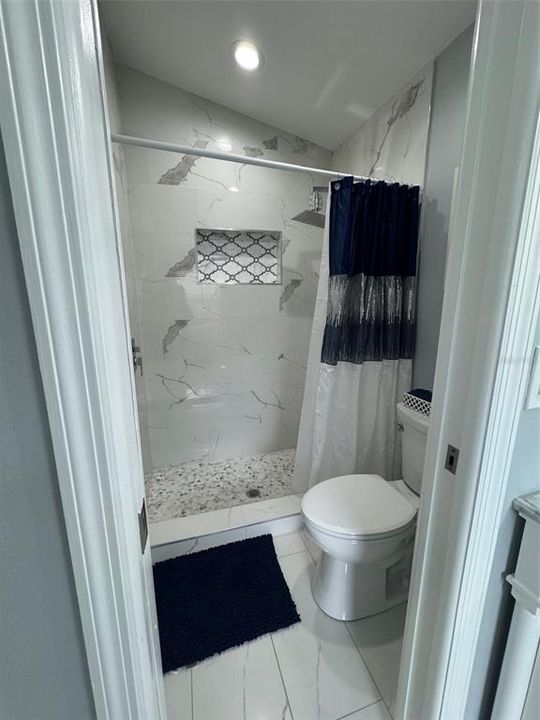 Active With Contract: $529,900 (3 beds, 2 baths, 1814 Square Feet)