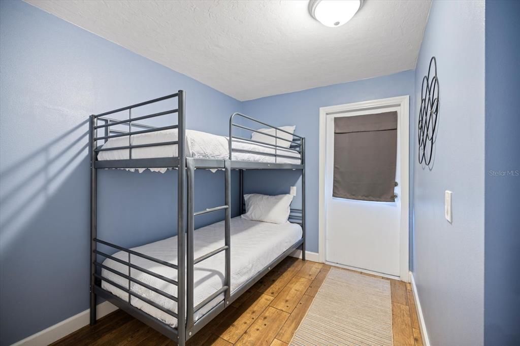 Activo con contrato: $875,000 (5 camas, 0 baños, 2643 Pies cuadrados)