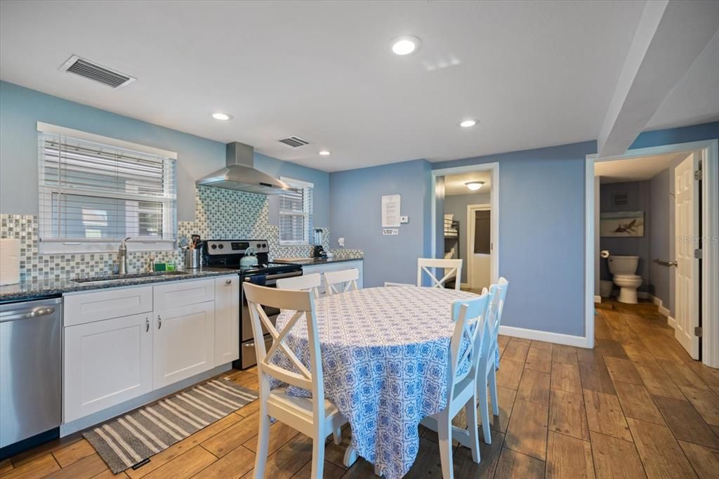 Activo con contrato: $875,000 (5 camas, 0 baños, 2643 Pies cuadrados)