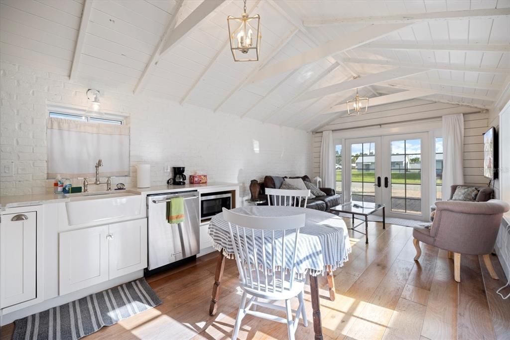 Activo con contrato: $875,000 (5 camas, 0 baños, 2643 Pies cuadrados)