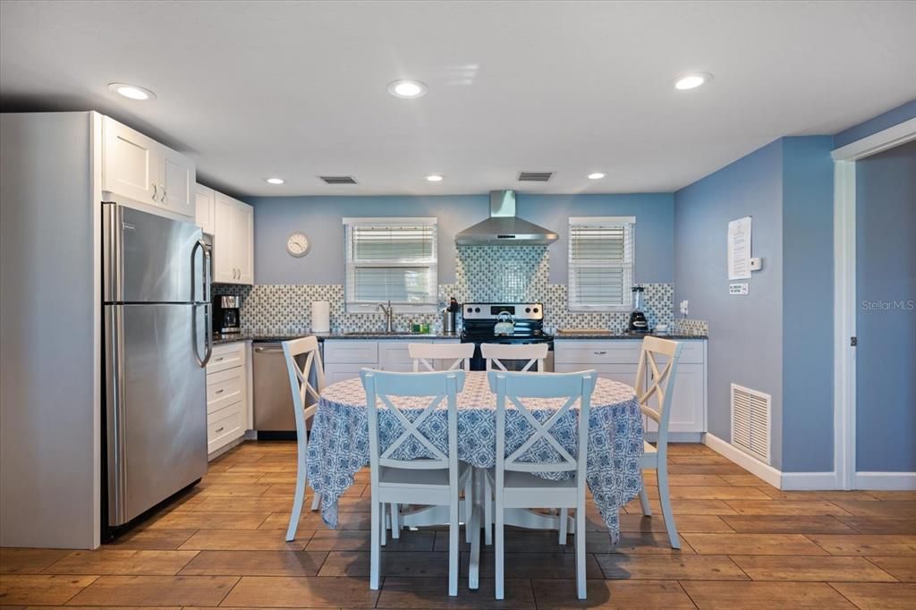 Activo con contrato: $875,000 (5 camas, 0 baños, 2643 Pies cuadrados)