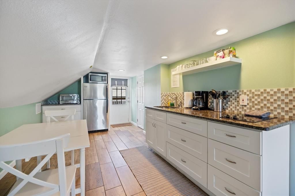 Activo con contrato: $875,000 (5 camas, 0 baños, 2643 Pies cuadrados)