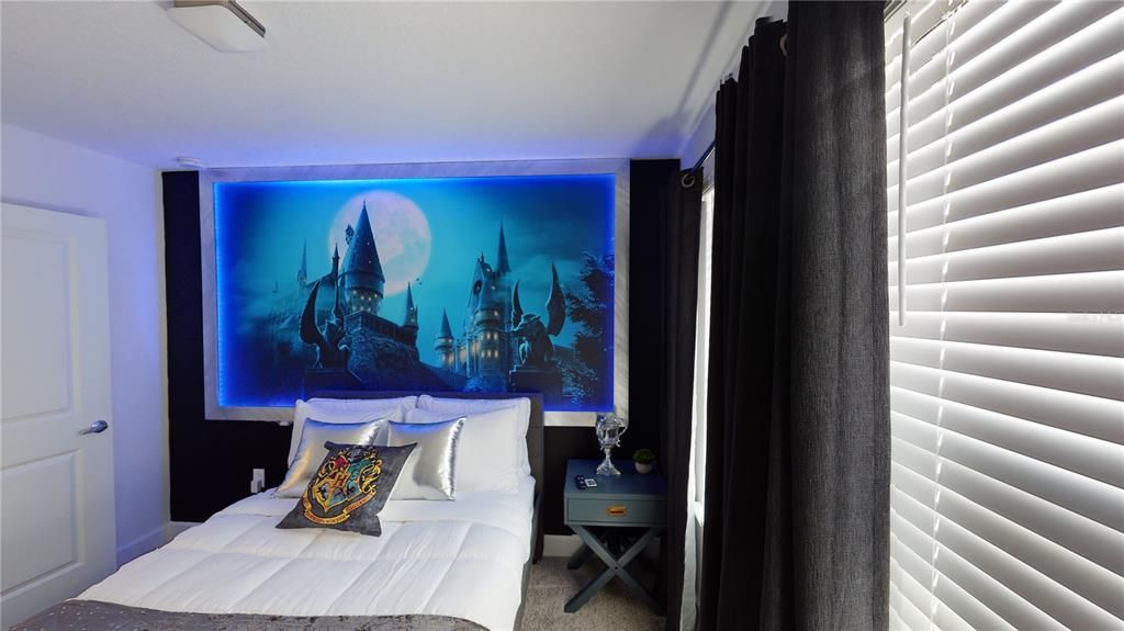 Active With Contract: $2,300 (3 beds, 2 baths, 1591 Square Feet)