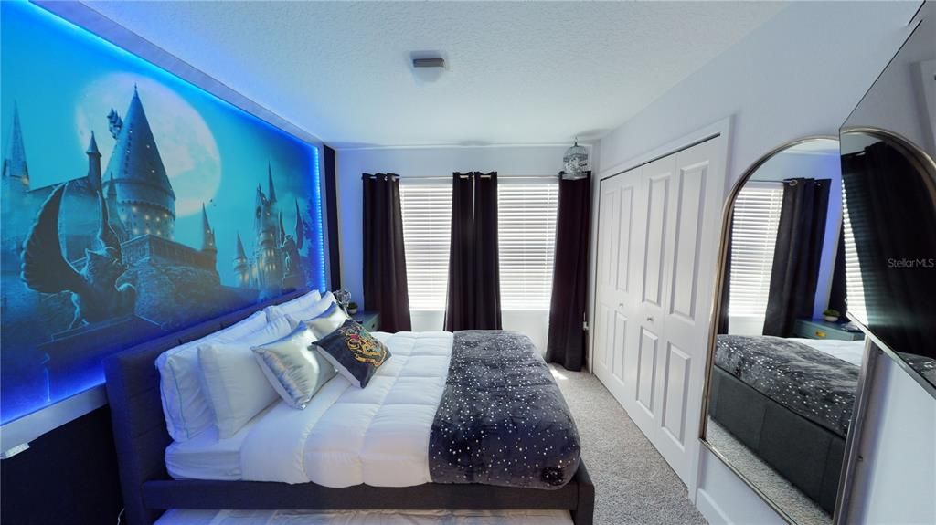 Active With Contract: $2,300 (3 beds, 2 baths, 1591 Square Feet)