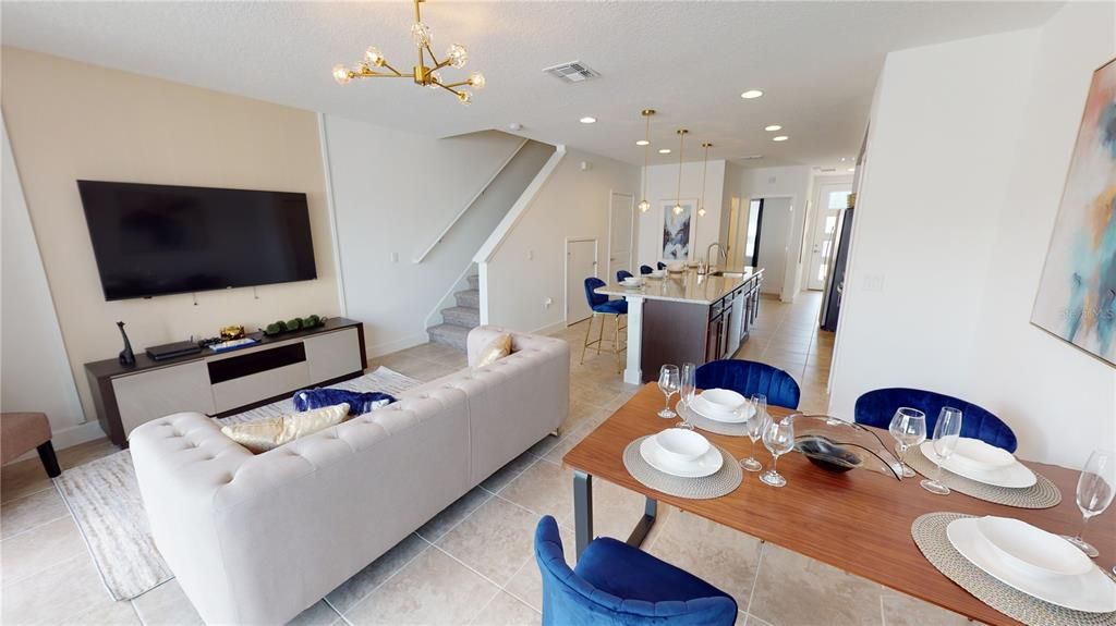 Active With Contract: $2,300 (3 beds, 2 baths, 1591 Square Feet)