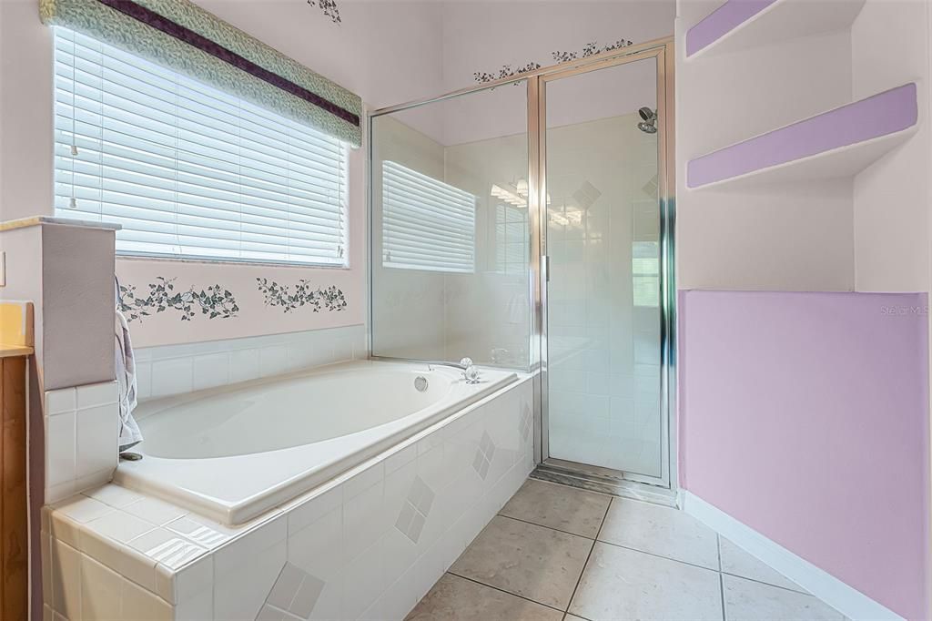 Под контрактом: $530,000 (4 спален, 2 ванн, 2272 Квадратных фут)