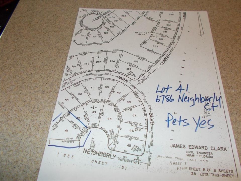 待售: $6,500 (0.11 acres)