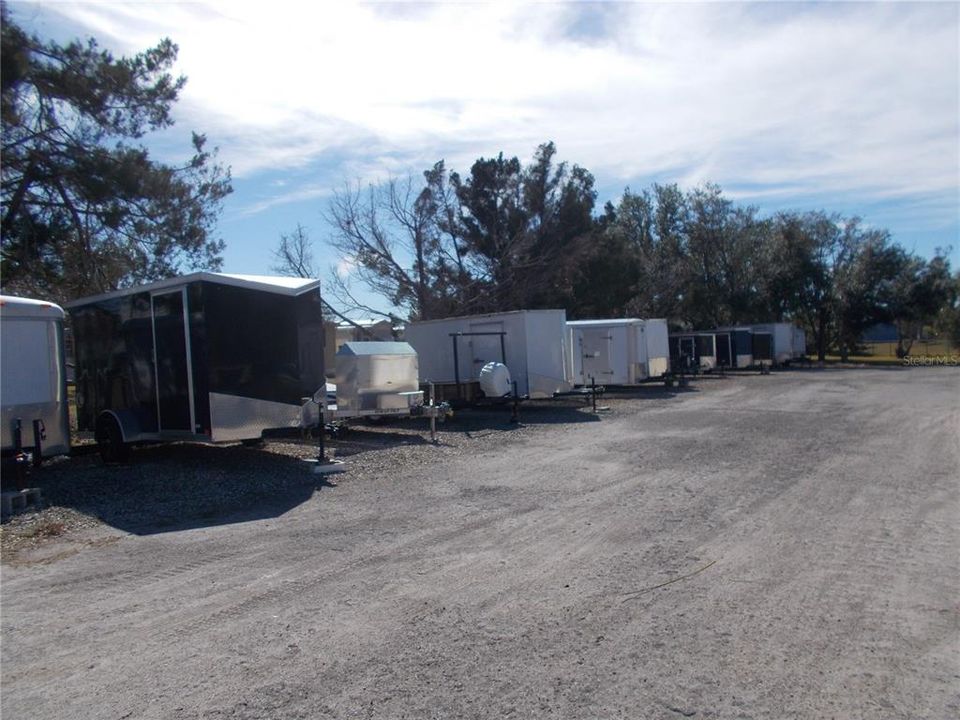 待售: $6,500 (0.11 acres)