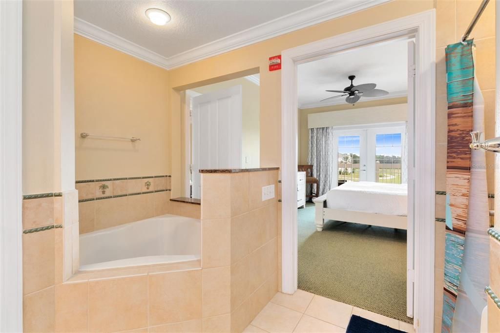 Active With Contract: $239,000 (3 beds, 2 baths, 1344 Square Feet)