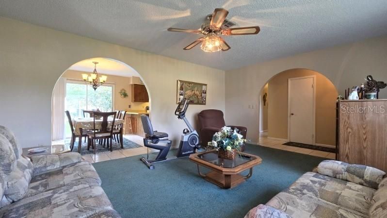 Activo con contrato: $198,000 (3 camas, 2 baños, 1248 Pies cuadrados)