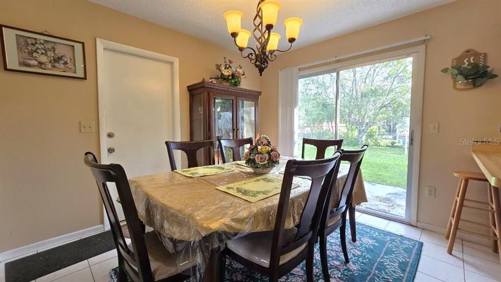 Activo con contrato: $198,000 (3 camas, 2 baños, 1248 Pies cuadrados)