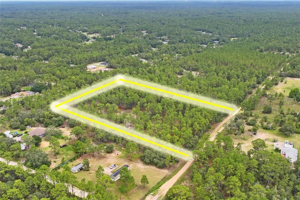 На продажу: $449,000 (16.39 acres)