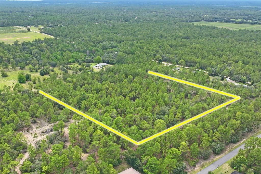 На продажу: $449,000 (16.39 acres)