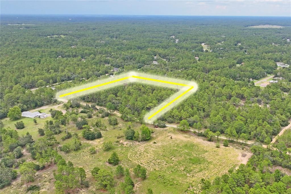 На продажу: $449,000 (16.39 acres)