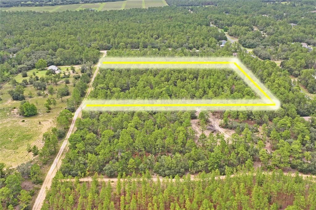 На продажу: $449,000 (16.39 acres)