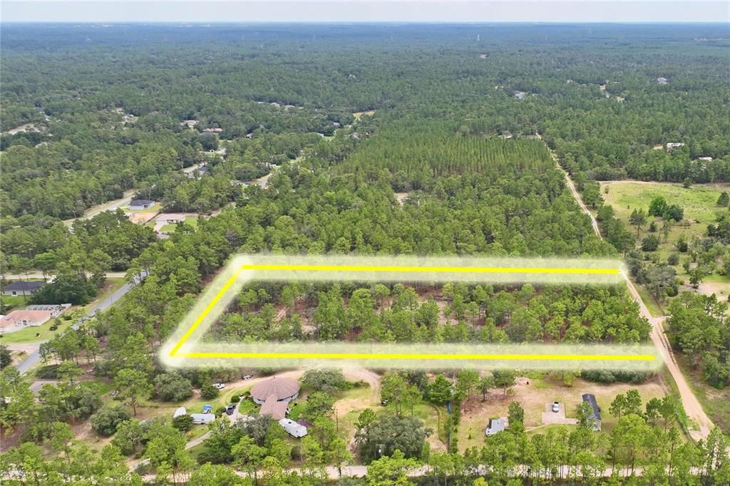 На продажу: $449,000 (16.39 acres)