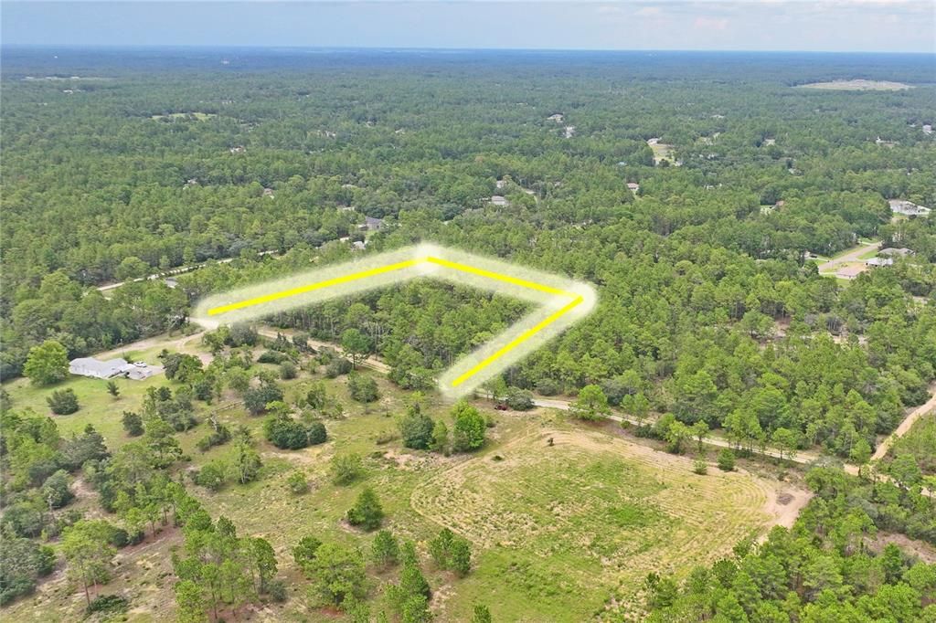 На продажу: $449,000 (16.39 acres)