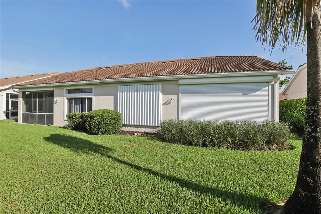 For Sale: $325,000 (2 beds, 2 baths, 1357 Square Feet)