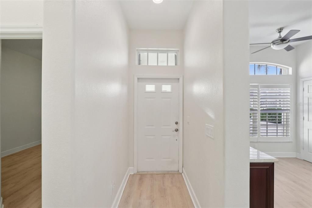 For Sale: $325,000 (2 beds, 2 baths, 1357 Square Feet)