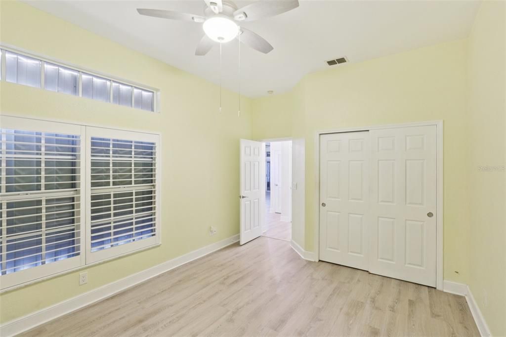 For Sale: $325,000 (2 beds, 2 baths, 1357 Square Feet)