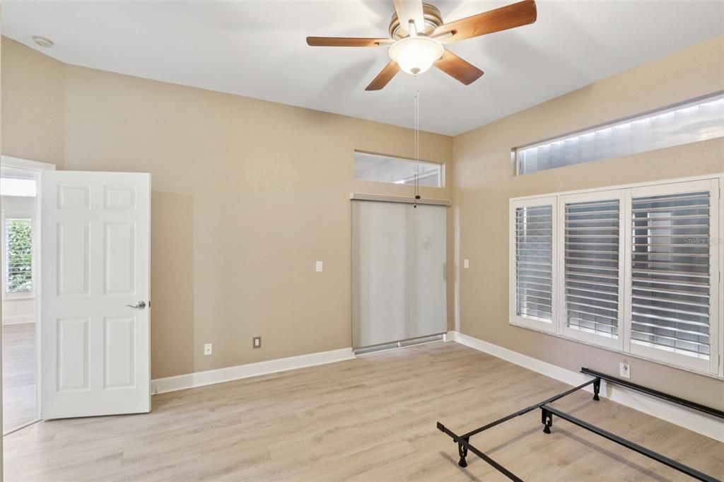 For Sale: $325,000 (2 beds, 2 baths, 1357 Square Feet)