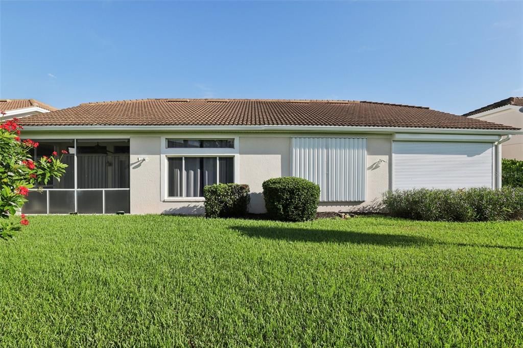 For Sale: $325,000 (2 beds, 2 baths, 1357 Square Feet)