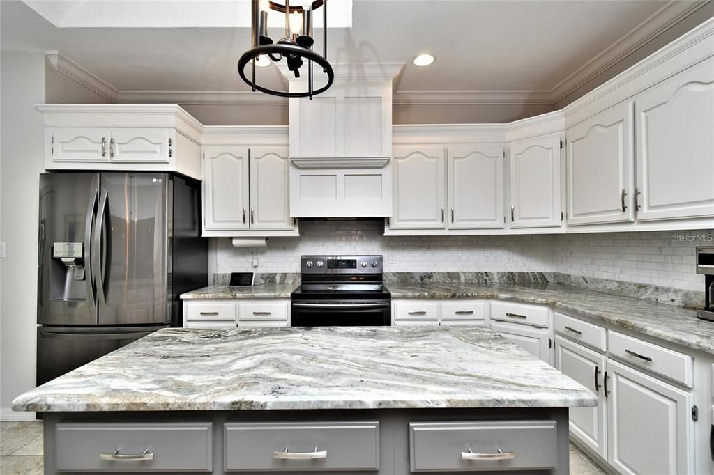 待售: $1,099,999 (4 贝兹, 3 浴室, 3448 平方英尺)