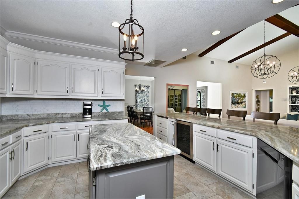 待售: $1,099,999 (4 贝兹, 3 浴室, 3448 平方英尺)