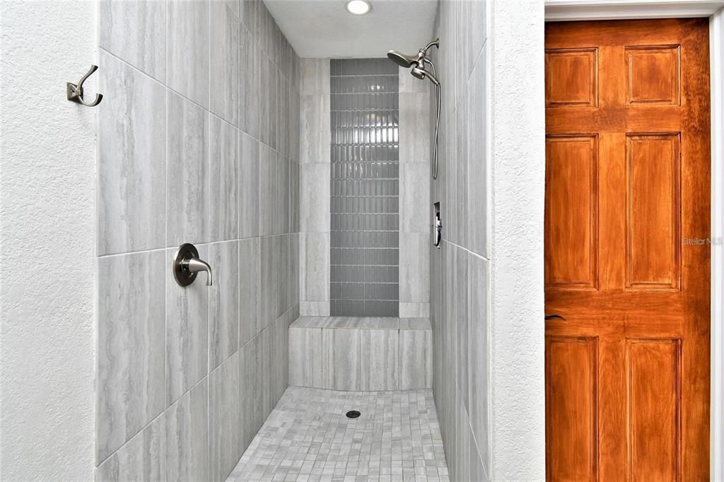 待售: $1,099,999 (4 贝兹, 3 浴室, 3448 平方英尺)