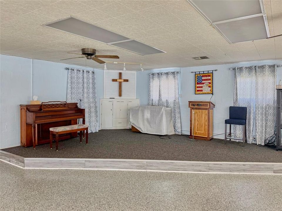 待售: $87,000 (2 贝兹, 2 浴室, 720 平方英尺)