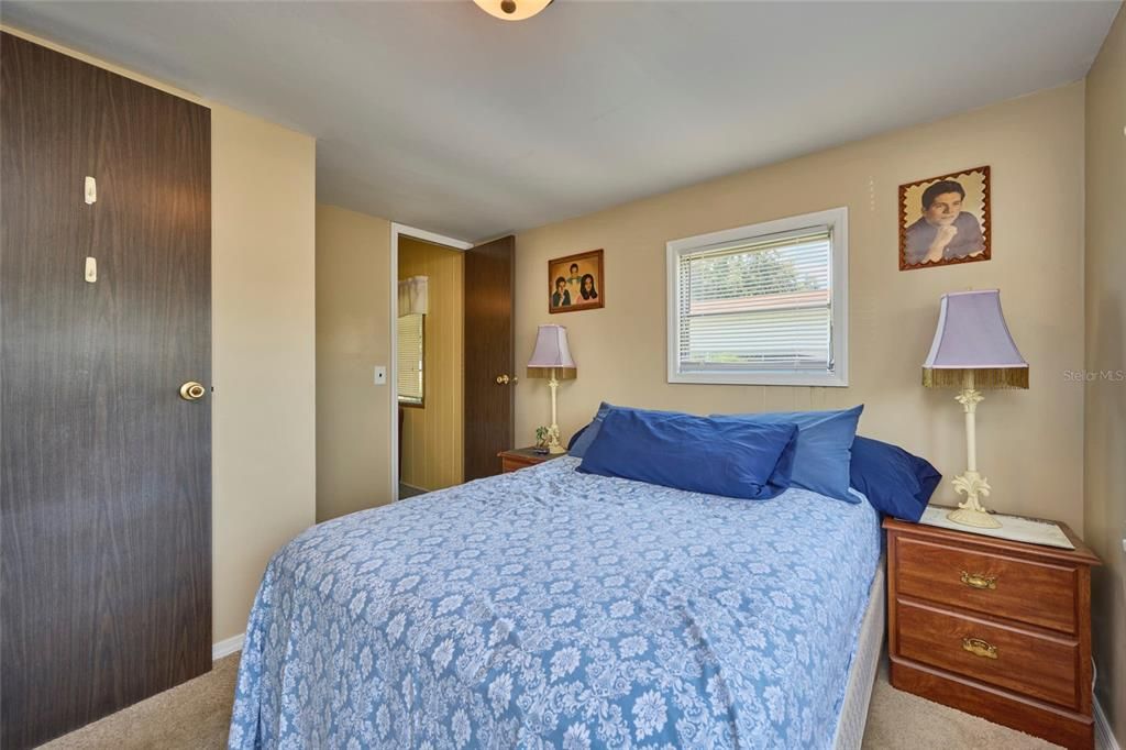 待售: $87,000 (2 贝兹, 2 浴室, 720 平方英尺)