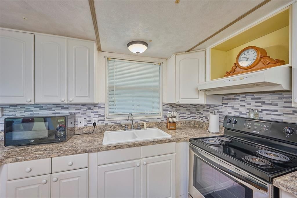 待售: $87,000 (2 贝兹, 2 浴室, 720 平方英尺)