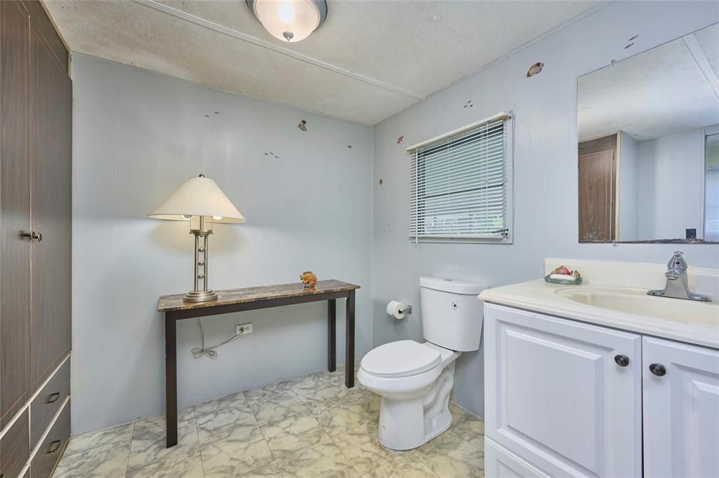 待售: $87,000 (2 贝兹, 2 浴室, 720 平方英尺)