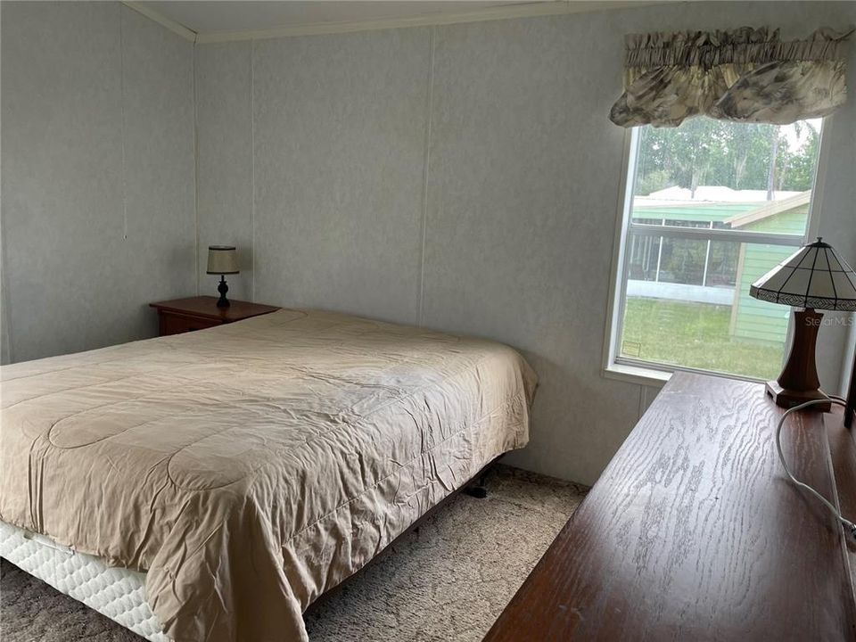 For Sale: $150,000 (1 beds, 1 baths, 640 Square Feet)