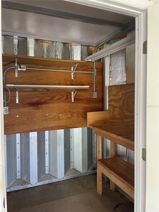 For Sale: $150,000 (1 beds, 1 baths, 640 Square Feet)