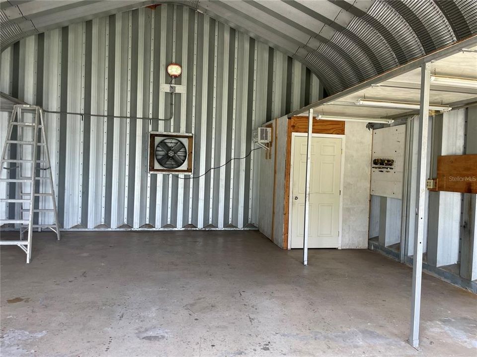 For Sale: $150,000 (1 beds, 1 baths, 640 Square Feet)