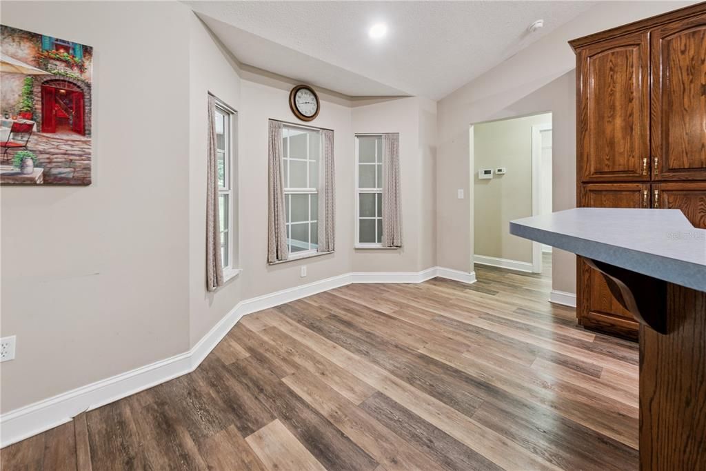 待售: $399,000 (3 贝兹, 2 浴室, 2336 平方英尺)