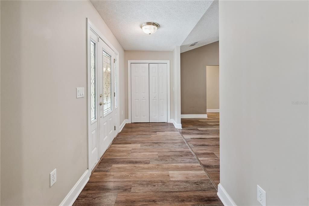 待售: $399,000 (3 贝兹, 2 浴室, 2336 平方英尺)