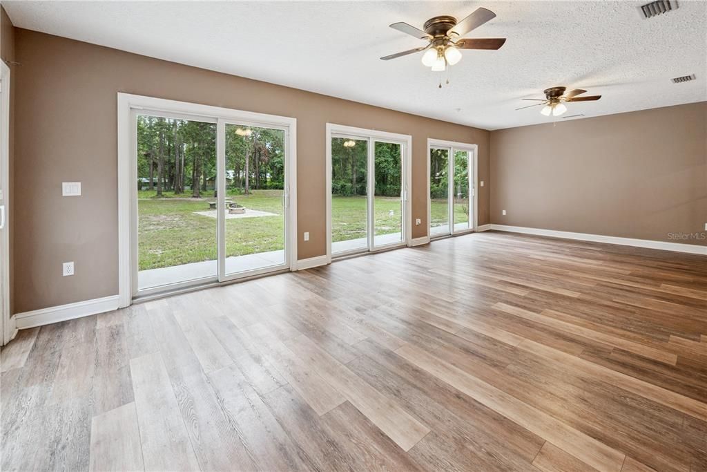 待售: $399,000 (3 贝兹, 2 浴室, 2336 平方英尺)