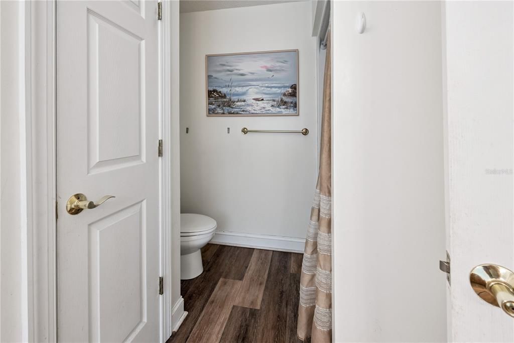 待售: $399,000 (3 贝兹, 2 浴室, 2336 平方英尺)