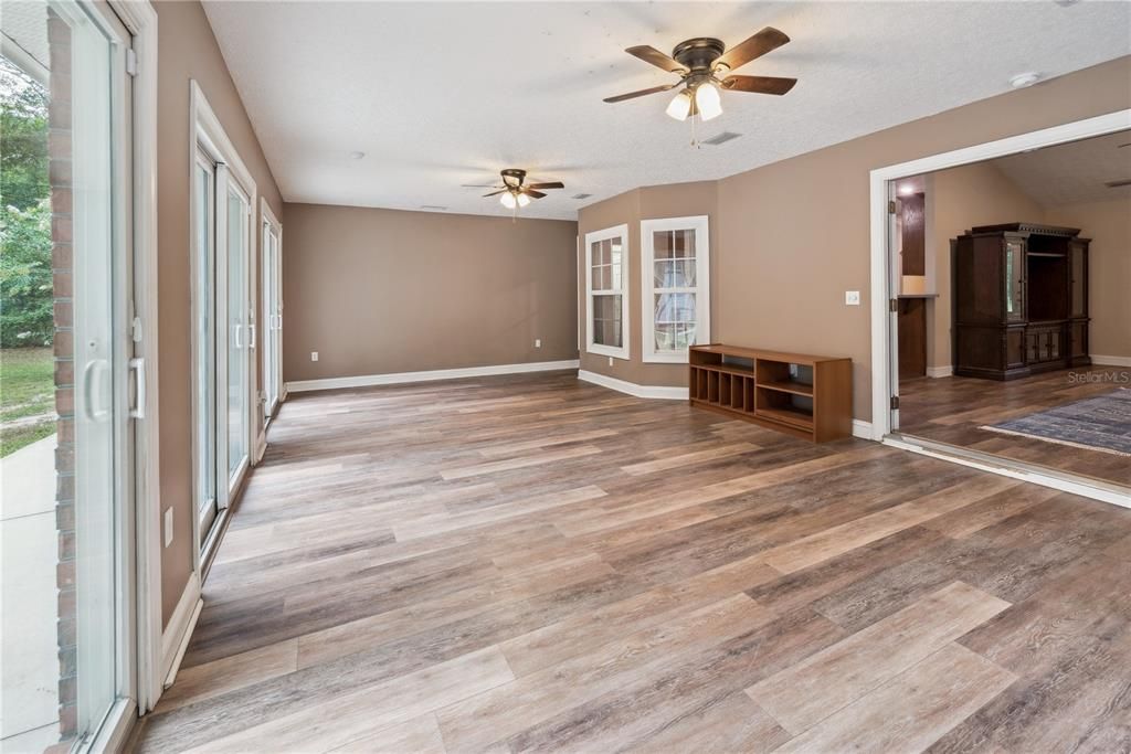 待售: $399,000 (3 贝兹, 2 浴室, 2336 平方英尺)