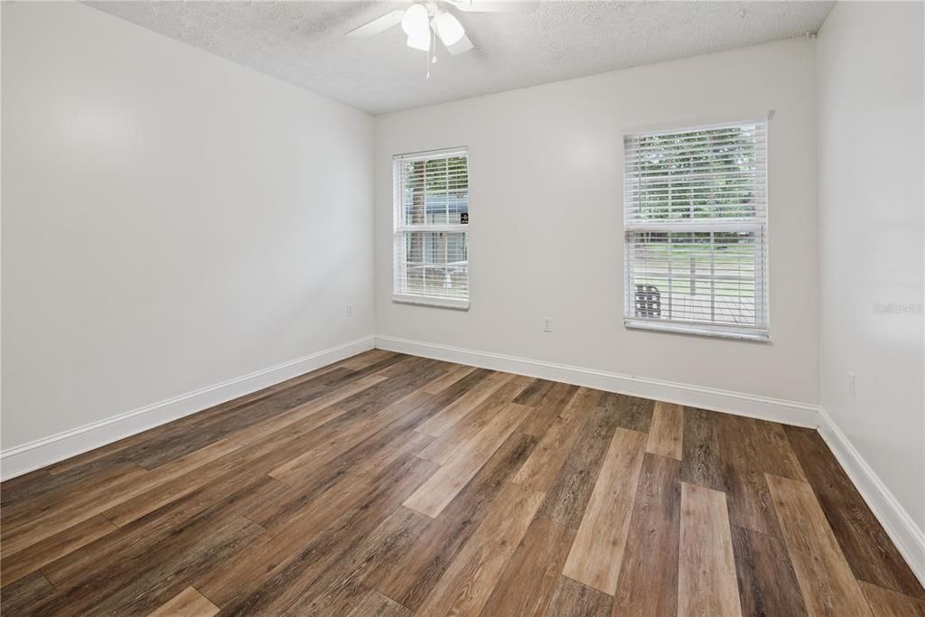 待售: $399,000 (3 贝兹, 2 浴室, 2336 平方英尺)