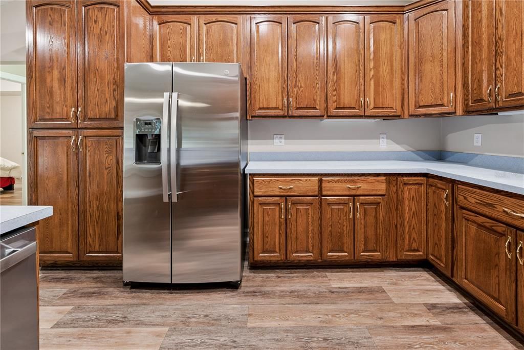 待售: $399,000 (3 贝兹, 2 浴室, 2336 平方英尺)