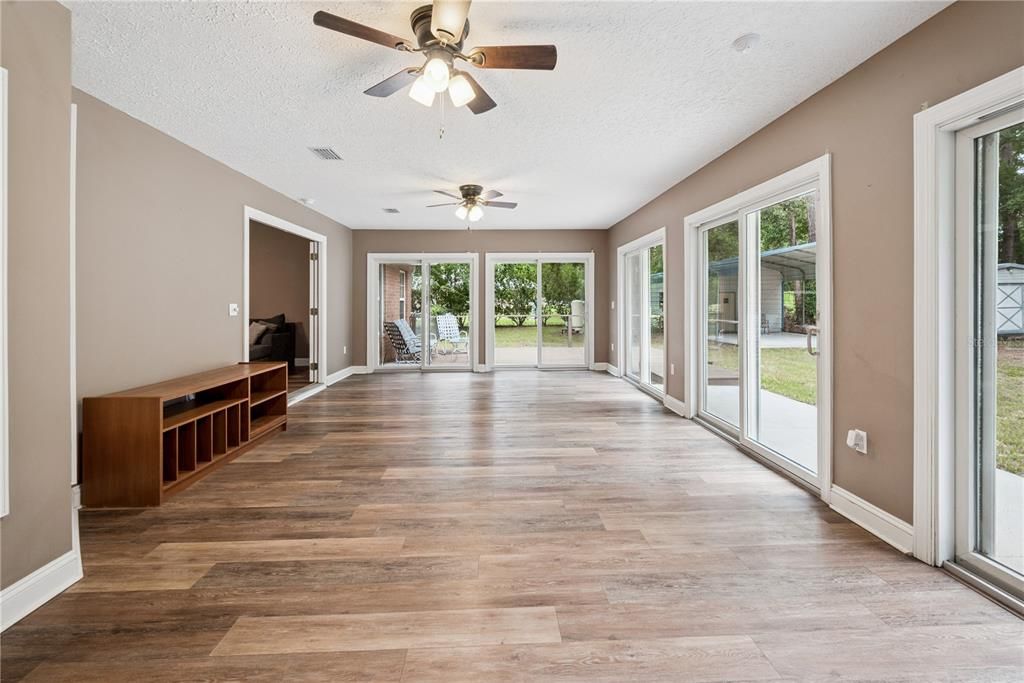 待售: $399,000 (3 贝兹, 2 浴室, 2336 平方英尺)